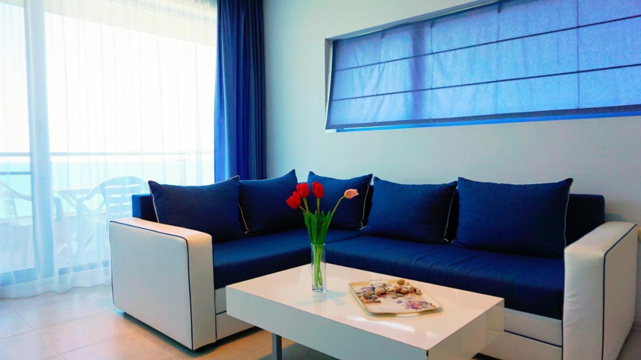 Aurora Apartments On The Beach Obzor Exterior photo
