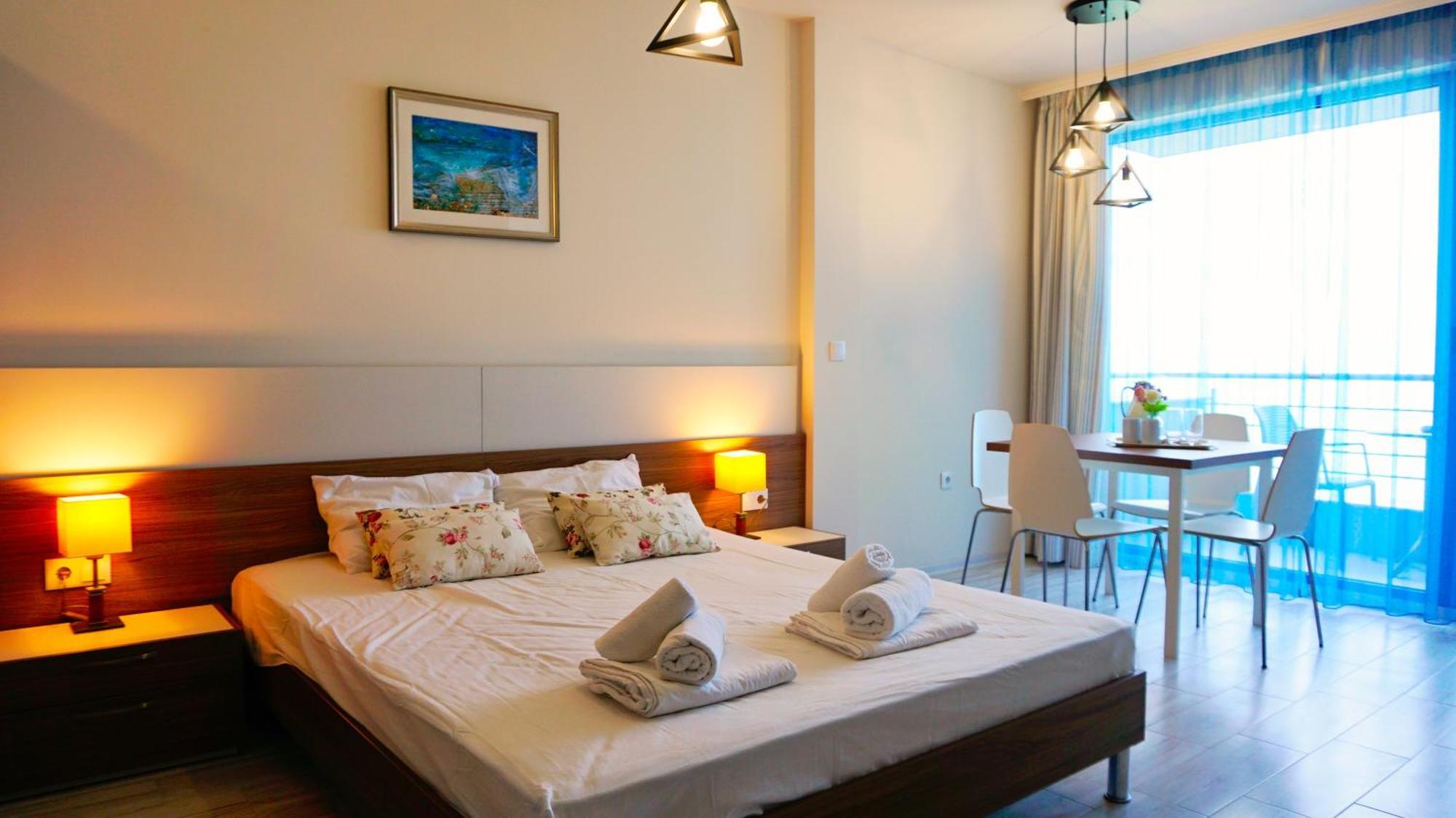 Aurora Apartments On The Beach Obzor Room photo