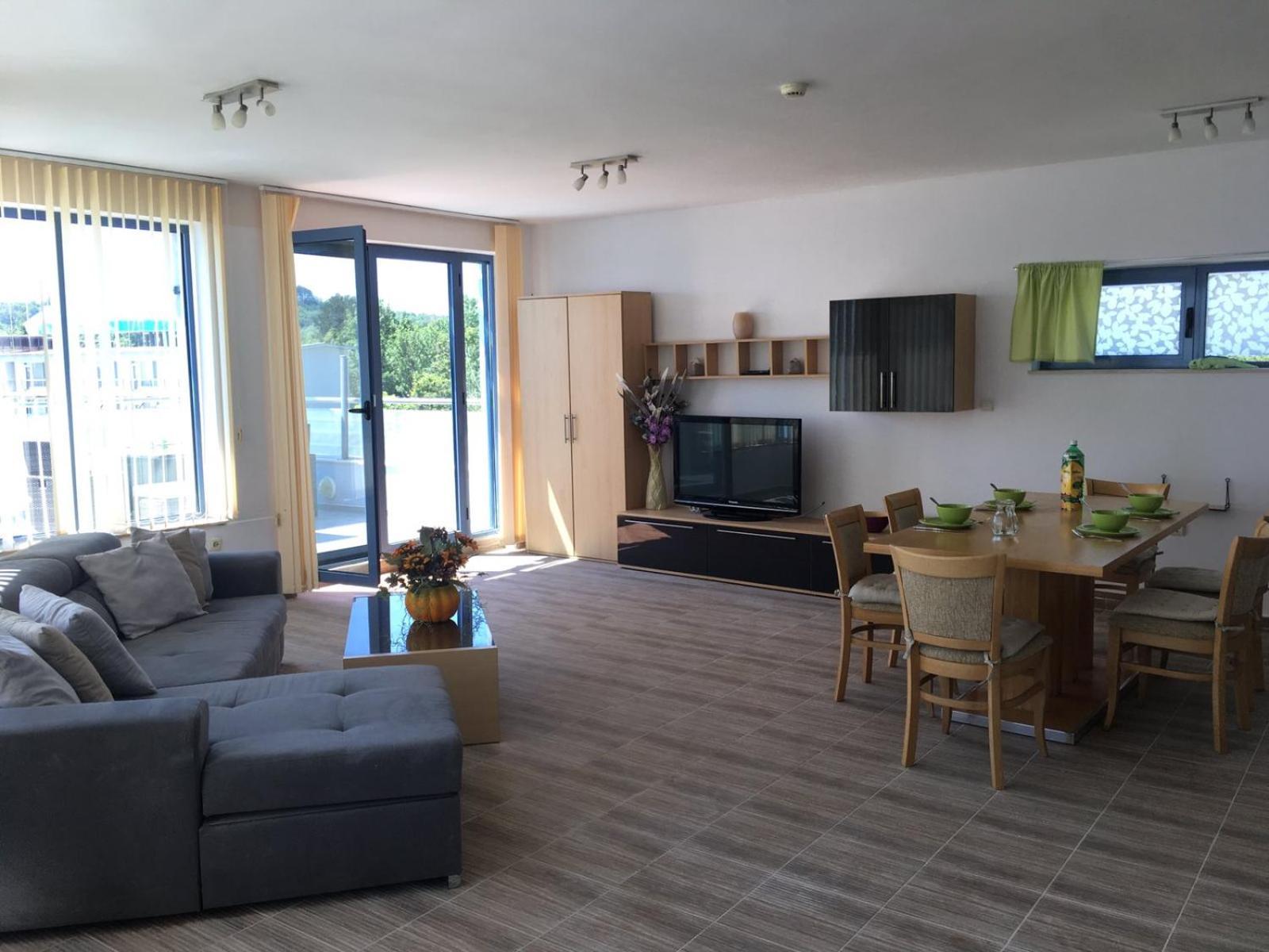 Aurora Apartments On The Beach Obzor Room photo