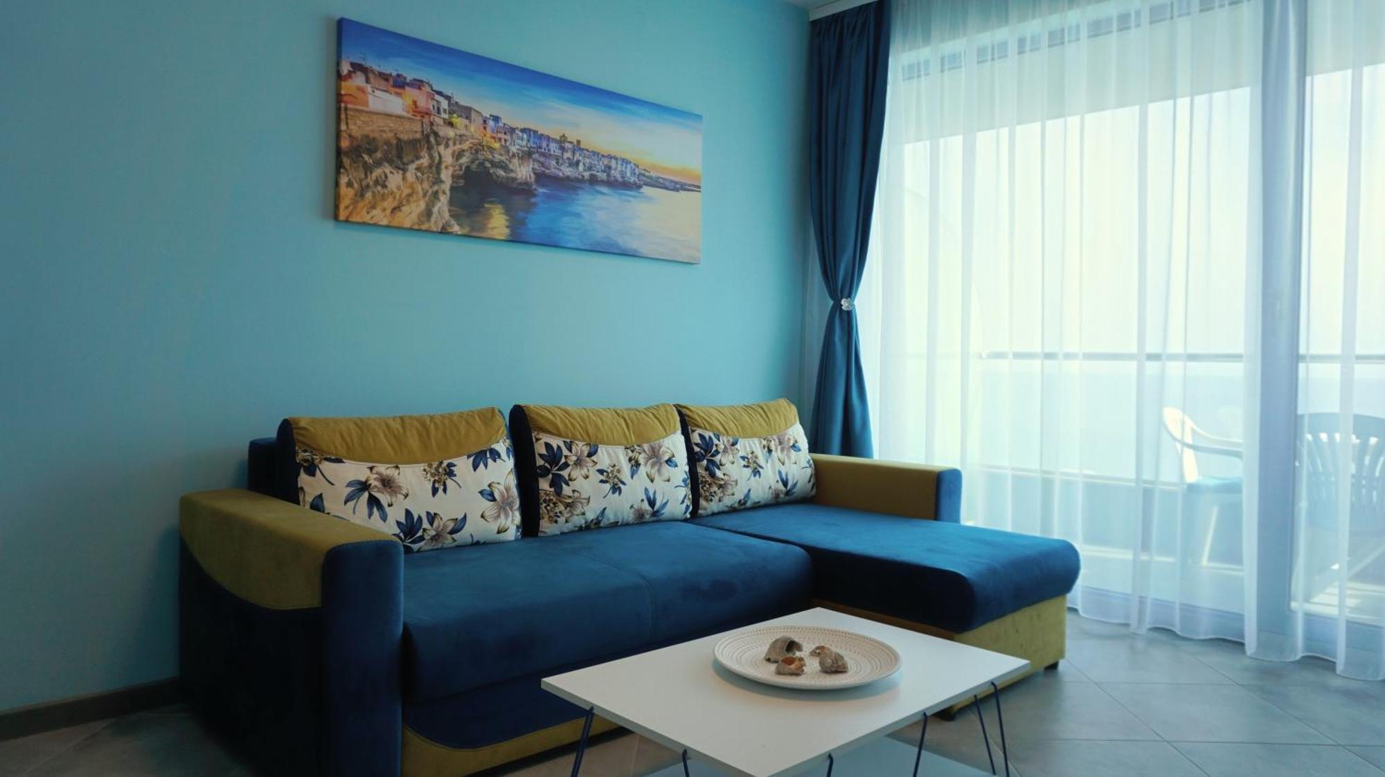Aurora Apartments On The Beach Obzor Room photo
