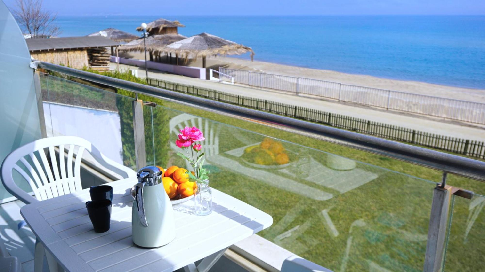 Aurora Apartments On The Beach Obzor Room photo